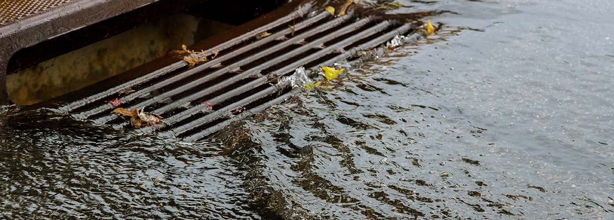 grondwater in de kruipruimte door stijgend grondwaterpeil na regen